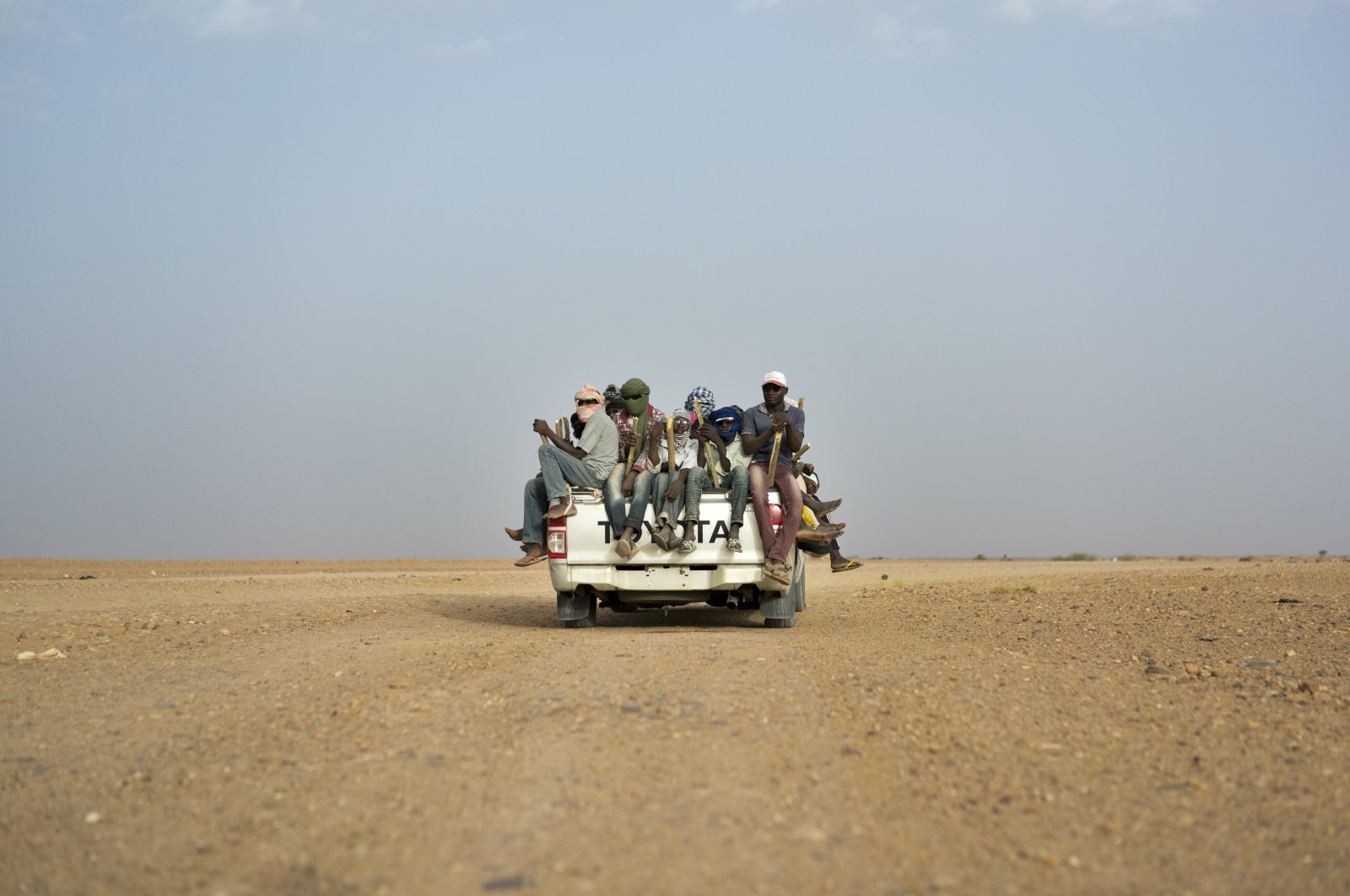 Nigeriens head toward Libya from Agadez, Niger, June 4, 2018. (AP Photo)
