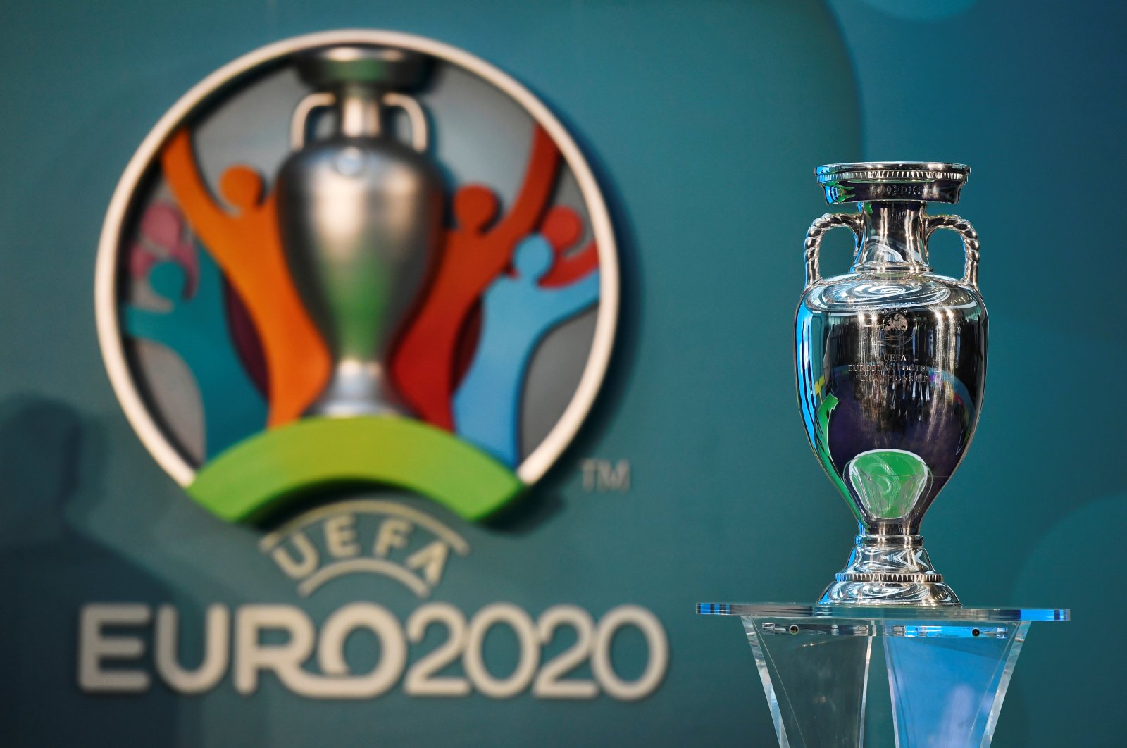 The UEFA EURO 2020 logo on display with the European Championship trophy London City Hall, London, Britain, Sept. 21, 2016. (Reuters Photo)