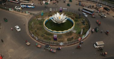  A general view of Motijheel intersection amid the deadly coronavirus pandemic, Dhaka, Bangladesh, March 28, 2021. (Photo by Getty Images)