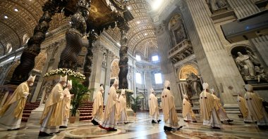 Cardinals and bishops arrive at Pope Francis' Easter Mass at St. Peter's Basilica at the Vatican, Vatican City, April 4, 2021. (Reuters Photo)