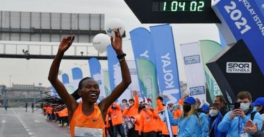 Kenyan athlete Ruth Chepngetich crosses the finish line at the N Kolay Istanbul Half Marathon, Istanbul, Turkey, April 4, 2021. (IHA Photo)