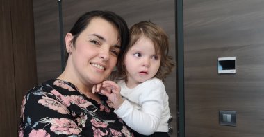Anisa (L) and her baby Majra at a hospital in Bağcılar, Istanbul, Turkey, April 4, 2021. (DHA Photo)