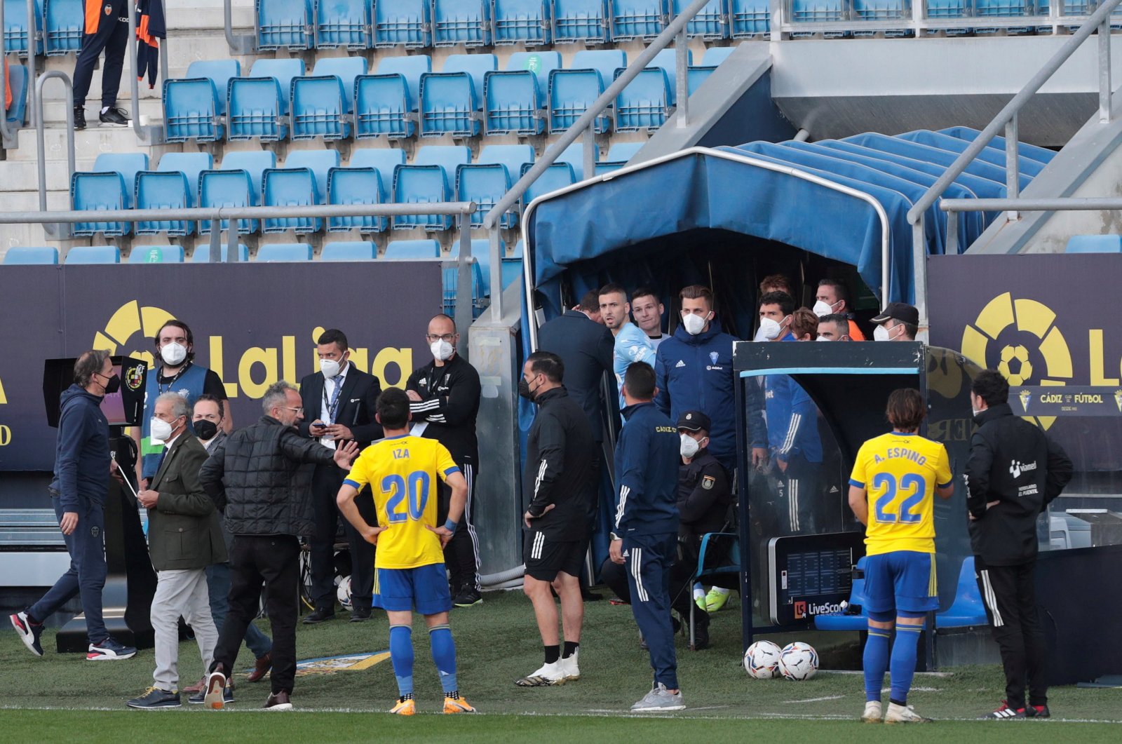 Valencia players leave the pitch after teammate French defender Mouctar Diakhaby allegedly received a racist comment by Cadiz's defender Juan Cala during their Spanish LaLiga soccer match between Cadiz CF and Valencia CF at Ramon de Carranza stadium in Cadiz, Andalusia, Spain, April 4, 2021. (EPA Photo)