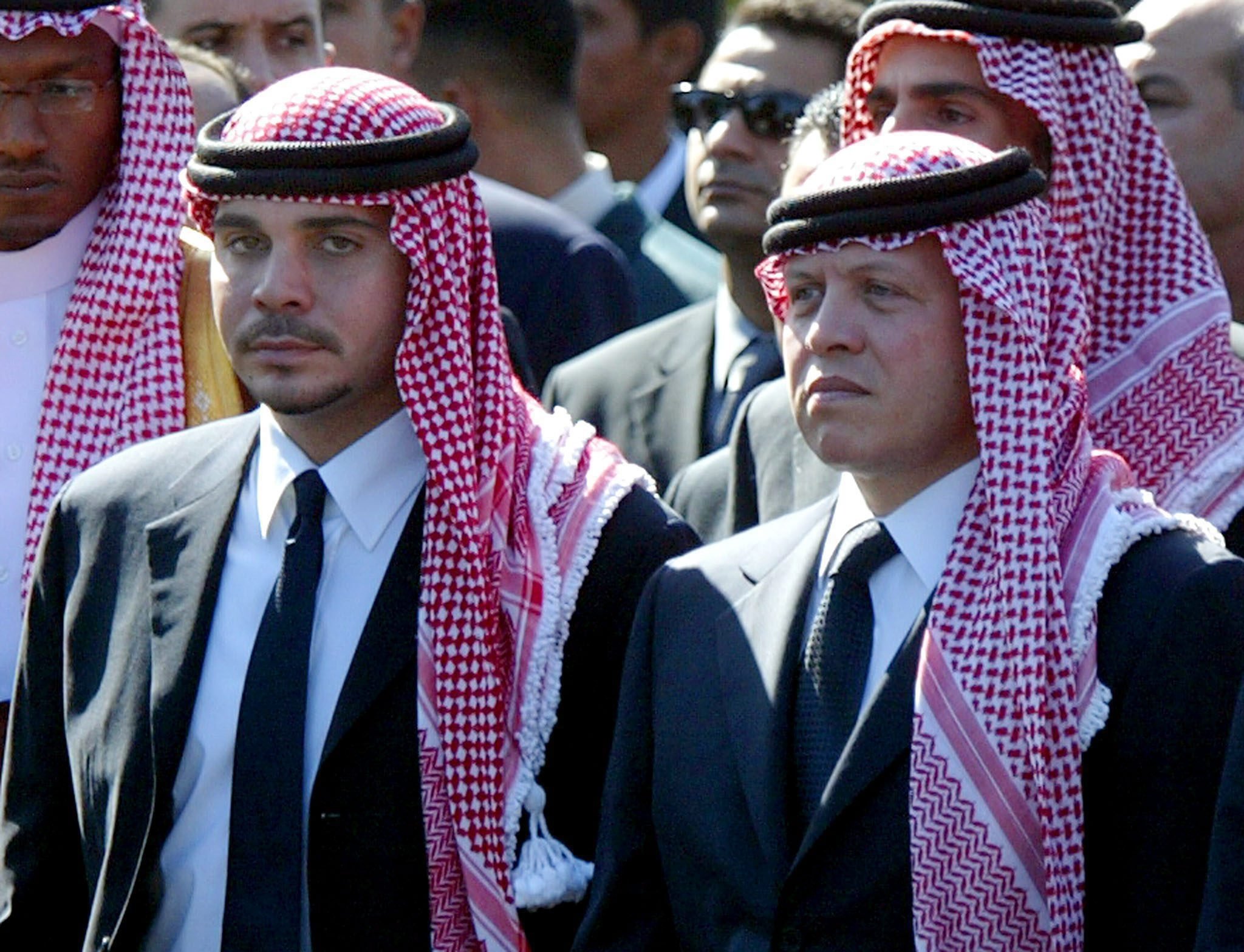 Oversigt Premier Blåt mærke Jordan's King Abdullah II allows mediation with Prince Hamzah | Daily Sabah