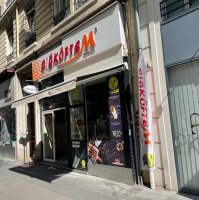 Pro-PKK graffiti on the storefront next to a Çiğköftem Turkish restaurant, in Lyon, France, April 5, 2021 (Photo taken from Twitter / @yeftale)