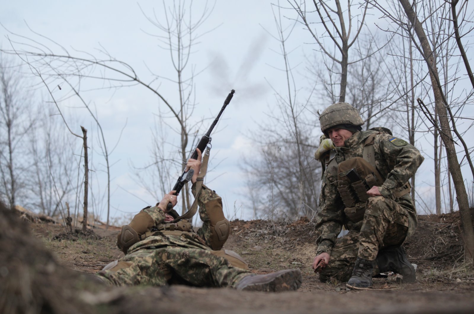 Service members of the Ukrainian armed forces on the line of separation near the rebel-controlled city of Donetsk, Ukraine, April 9, 2021. (Reuters Photo)