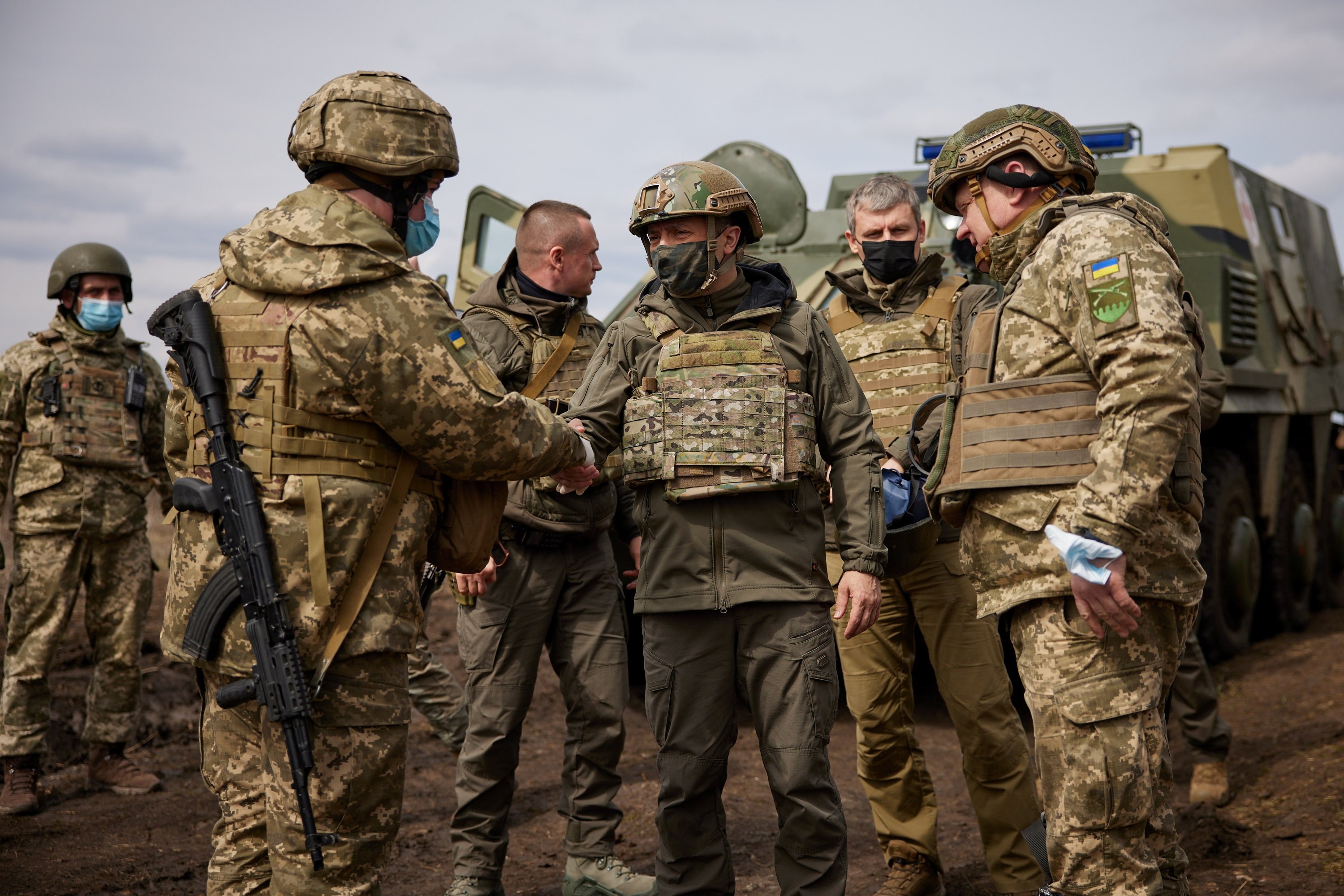 Sınırdaki Ukrayna askerleri. Sabah, 2021.
