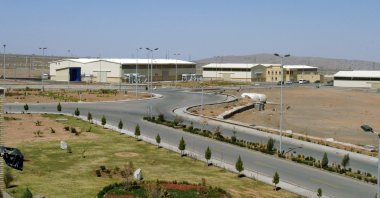 A view of the Natanz uranium enrichment facility 250 kilometers (155 miles) south of the Iranian capital Tehran, Iran, March 30, 2005. (Reuters Photo)