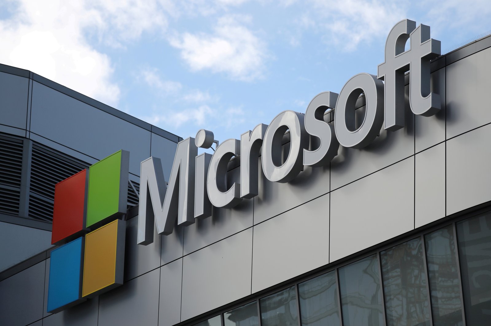 A Microsoft logo is seen in Los Angeles, California, U.S., Nov. 7, 2017. (Reuters Photo)