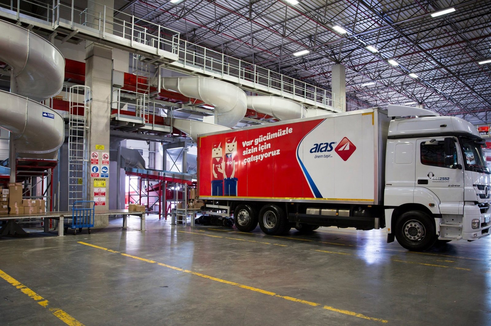 An Aras Kargo truck is seen at the company’s Ikiteli Transfer Center in Istanbul’s Başakşehir district in this undated file photo.