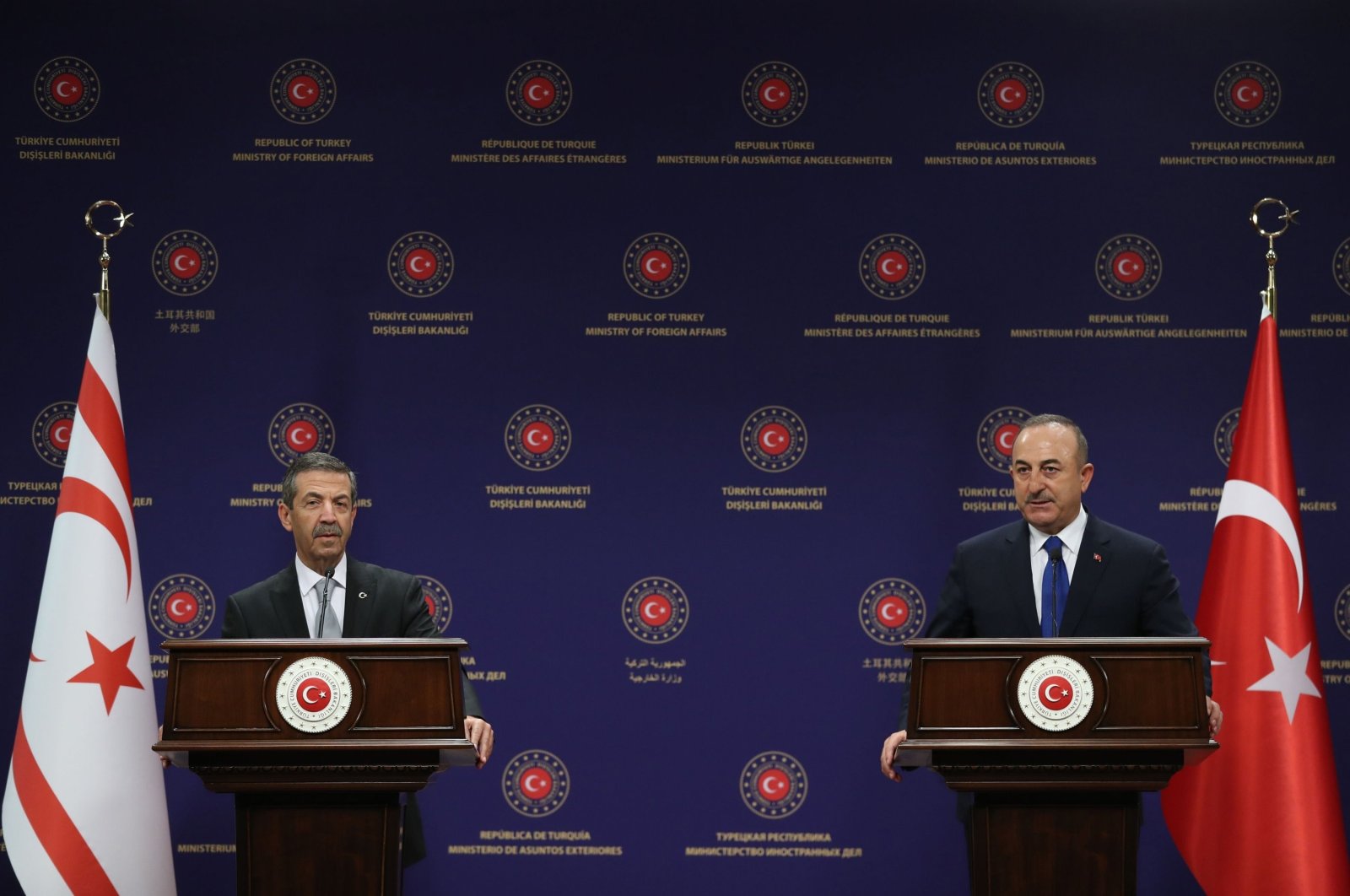 Turkish Cypriot Foreign Affairs Minister Tahsin Ertuğruloğlu (L) and Turkish Foreign Minister Mevlüt Çavuşoğlu hold a joint news conference after their meeting in Ankara, Turkey, Jan. 11, 2021. (AFP File Photo)
