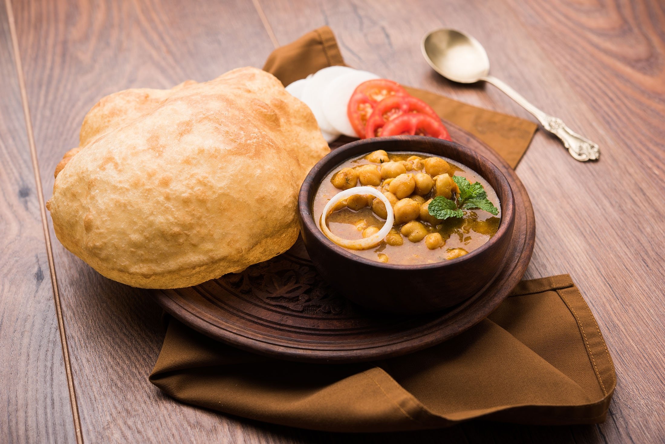 Chola Chaat is a traditional iftar staple that is both nutritious and filling. (Shutterstock Photo)