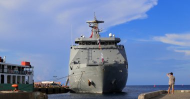 The Philippine navy's BRP Tarlac (LD-601) docked during Independence Day celebrations at the port of Dumaguete City, Negros Oriental, Philippines, June 13, 2019. (Shutterstock Photo)