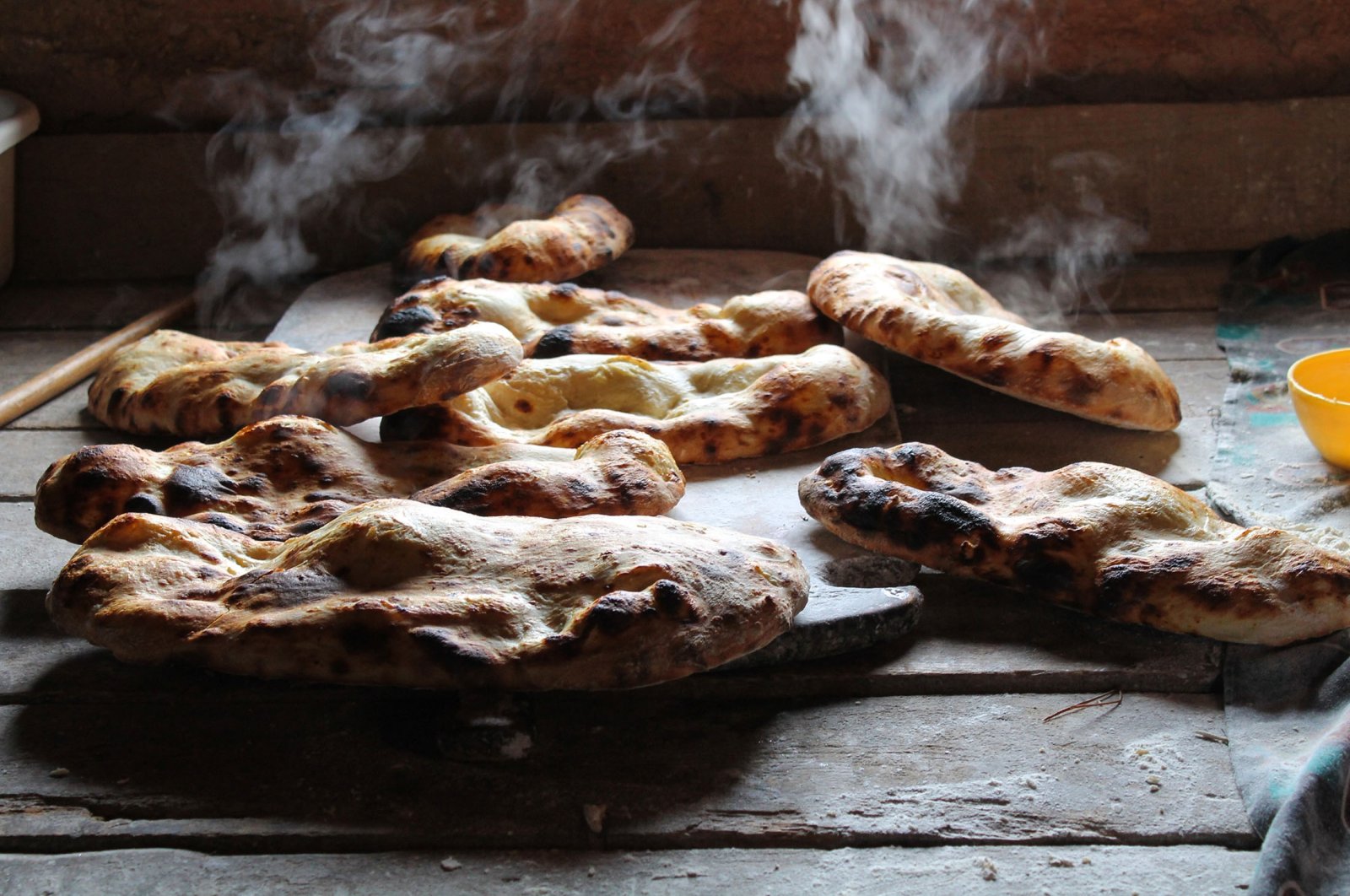 Saying no to warm and steamy Turkish Ramadan pide is not an easy feat. (Shutterstock Photo)