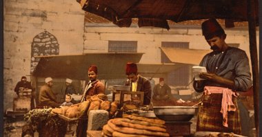 "Cook in the rue de Stamboul", a painting depicting the streets of Istanbul, circa 1890-1900, Istanbul, retrieved from the Library of Congress. (via WIKIMEDIA COMMONS)