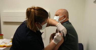 A man is vaccinated at a hospital in Eskişehir, Turkey, April 25, 2021. (DHA PHOTO)