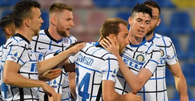 Inter Milan's Christian Eriksen (C) celebrates with teammates after scoring against FC Crotone during a Serie A match at Ezio Scida stadium in Crotone, Italy, May 1, 2021. (EPA Photo)