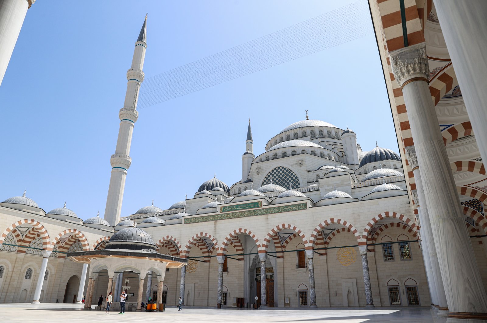 The sun shines on the Grand Çamlıca Mosque, Istanbul, Turkey, May 3, 2021. (AA PHOTO)