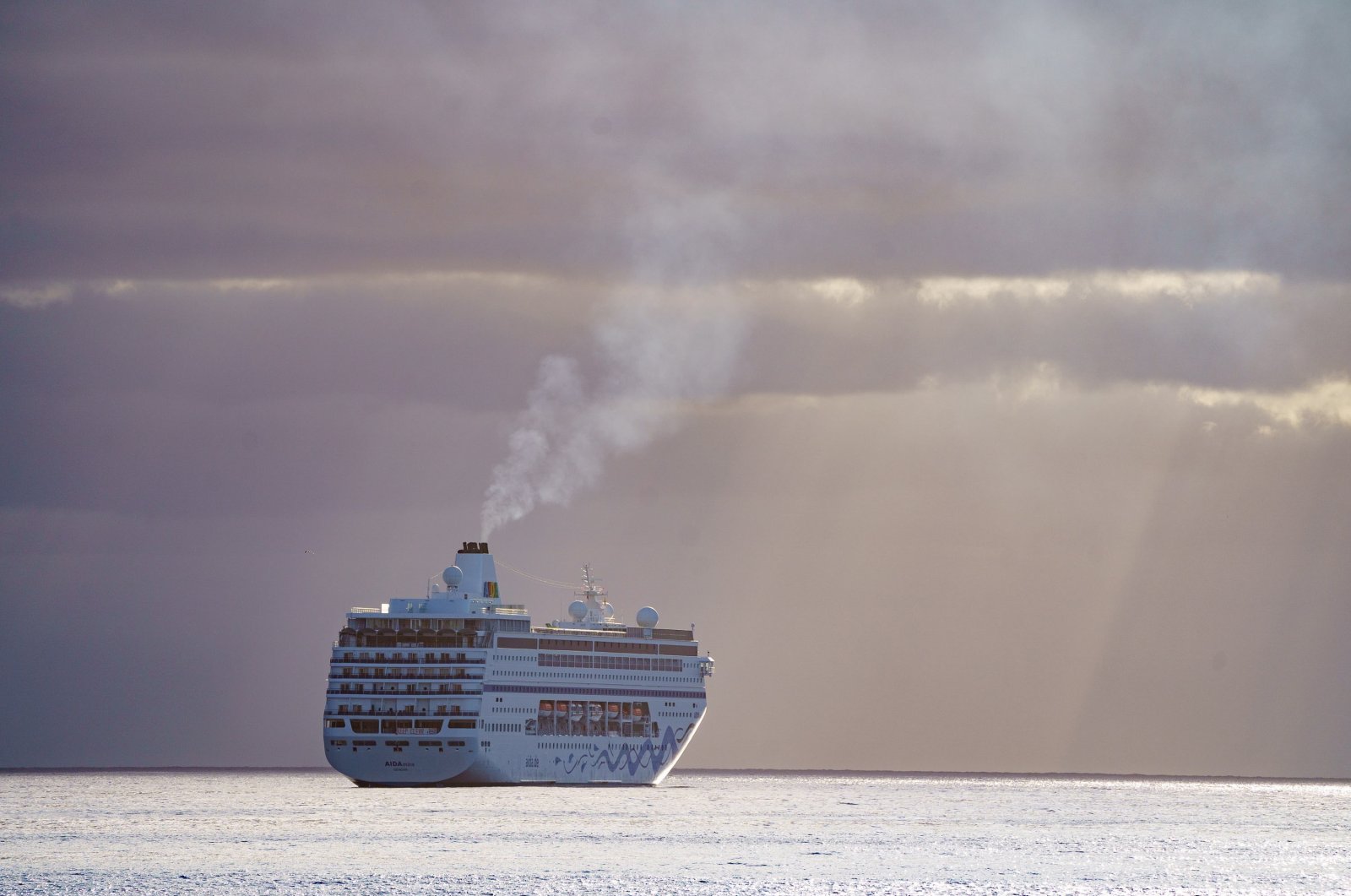 A cruise ship is seen anchored in Santa Cruz de Tenerife, Canary Islands, Spain, April 28, 2021. (EPA File Photo)