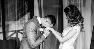 When it comes to matters of love, Turks have many traditions and superstitions. (Shutterstock Photo)