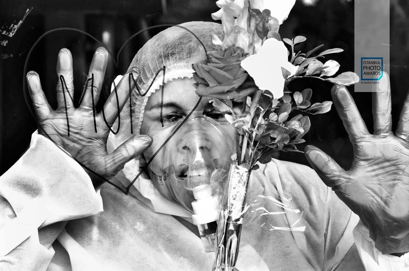 "Mom Love" by Bangladeshi photojournalist Mohammed Shajahan won the Photo of the Year Award. (AA Photo)