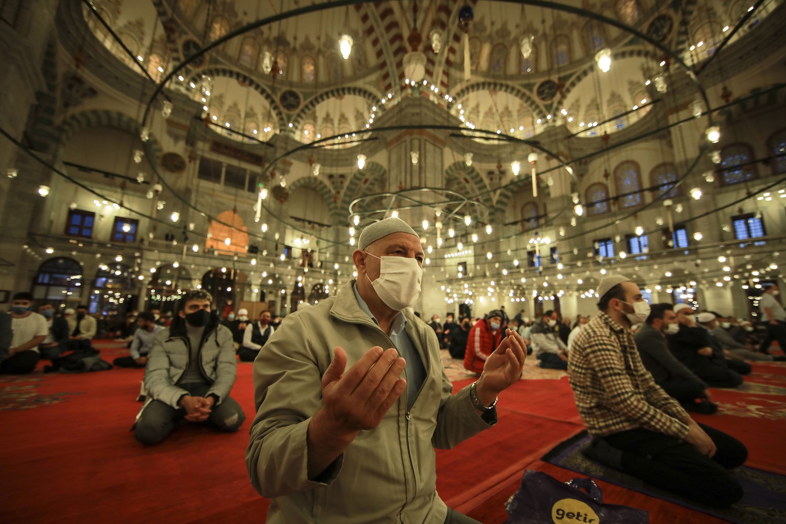 Muslims Around The World Celebrate Ramadan Bayram Daily Sabah