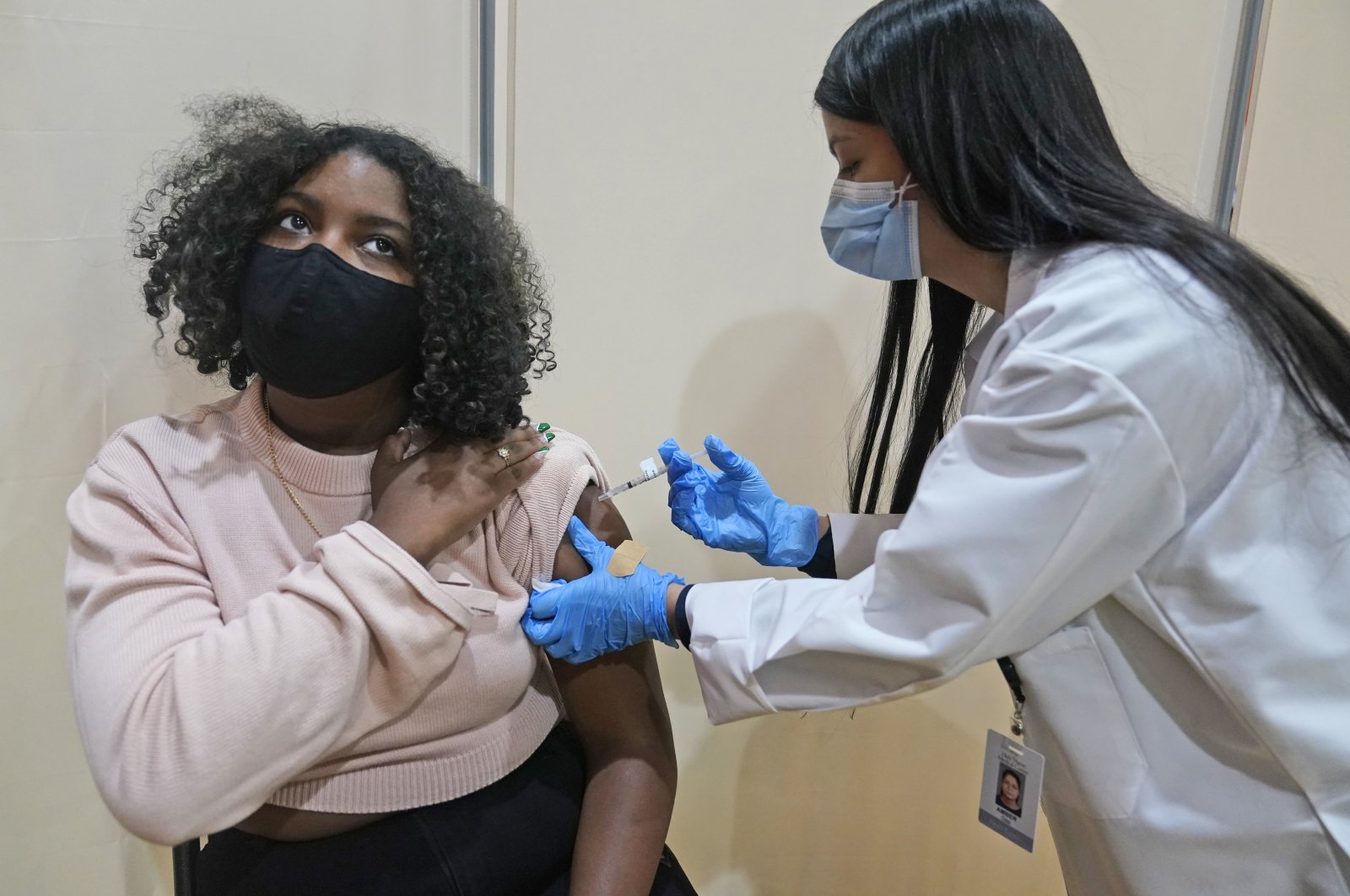 Keidy Ventura, 17, receives her first dose of the Pfizer COVID-19 vaccine in West New York, N.J., Monday, April 19, 2021. (AP Photo)