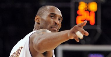 Former Los Angeles Lakers guard Kobe Bryant (24) gestures during an NBA match against Orlando Magic, Los Angeles, California, U.S., June 7, 2009. (AP photo)