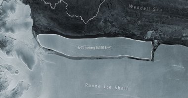 This handout image, released by The European Space Agency (ESA) on May 20, 2021, shows a view captured by the Copernicus Sentinel-1 mission  – combined with a graphic of the Spanish island of Majorca for scale – of the A-76 iceberg floating away from the Ronne Ice Shelf in the Weddell Sea, Antarctica, March 9, 2021. (EUROPEAN SPACE AGENCY/AFP Photo)