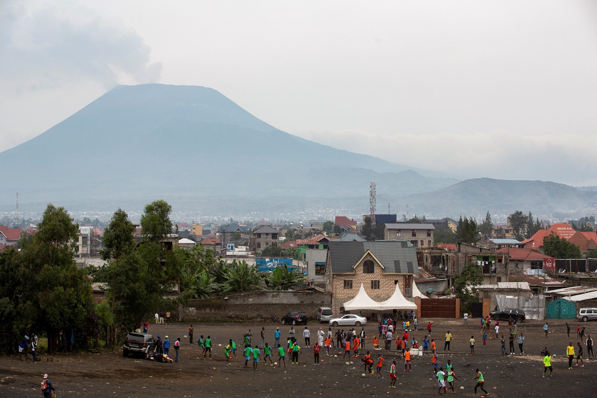 Dr Congo S Nyiragongo Volcano Erupts Triggering Panic In Goma Daily Sabah