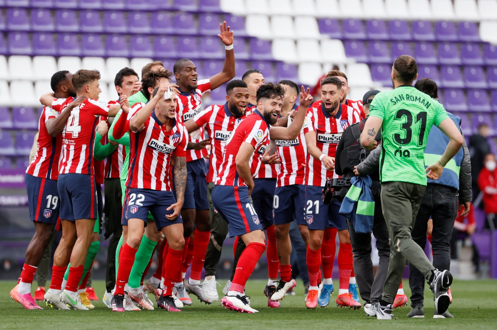 Atletico Madrid's players celebrate winning La Liga title at the end of the match against Valladolid at Jose Zorrilla Stadium in Valladolid, Spain, May 22, 2021. (EPA Photo)