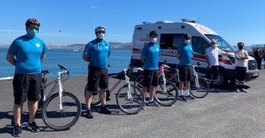 The four members of the Büyükada and Heybeliada bicycle ambulance team. (AA Photo)