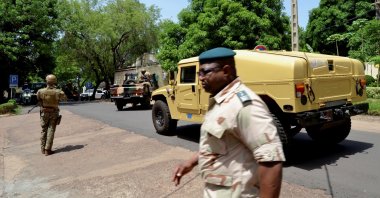 Army members stand guard as the Economic Community of West African States (ECOWAS) mediators delegation meet with Vice President Colonel Assimi Goita regarding the Mali crisis, Bamako, Mali, May 26, 2021. (Reuters Photo)