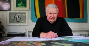 In this file photo, Brazilian former Mayor of Curitiba and former governor of Parana state, architect and urbanist Jaime Lerner, poses during an interview with AFP in Curitiba, Brazil, taken on Nov. 29, 2018. (AFP Photo)