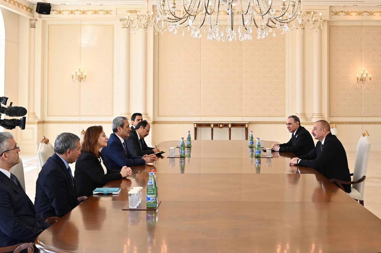Azerbaijani President Ilham Aliyev (R) meets with a Turkish delegation in Baku, Azerbaijan, May 30, 2021. (AA Photo)