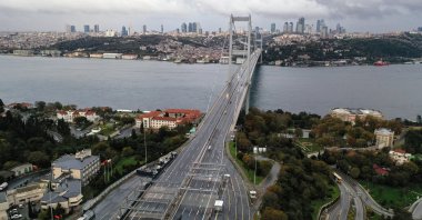 An aerial view of the July 15 Martyrs' Bridge, formerly known as the Bosporus Bridge, during a partial weekend curfew which was imposed to prevent the spread of the COVID-19, in Istanbul, Turkey, Nov. 22, 2020. (Reuters Photo)