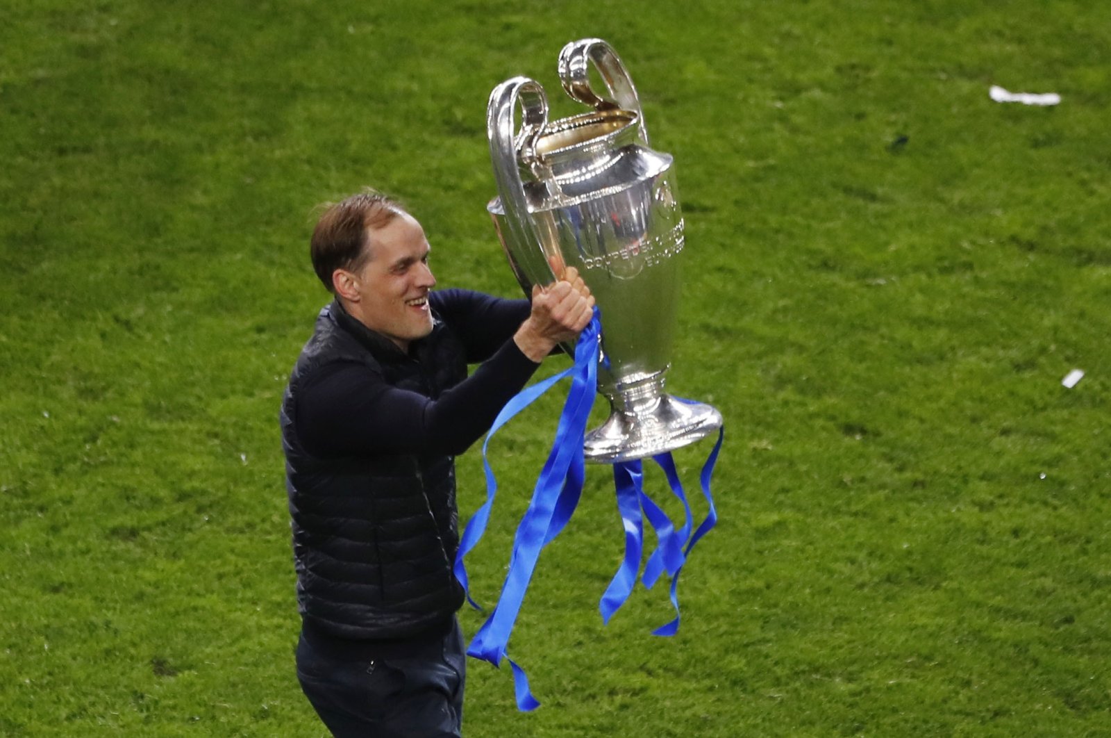 Chelsea manager Thomas Tuchel celebrates with the Champions League trophy at Estadio do Dragao, Porto, Portugal, May 29, 2021. (Reuters Photo)