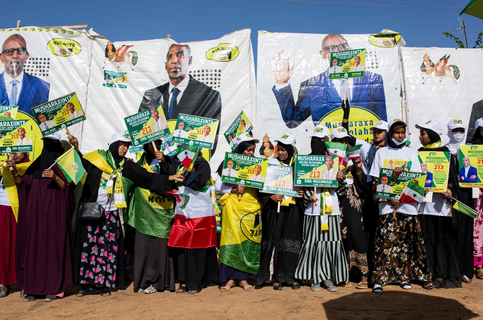 Supporters dance and chant during a rally of the ruling Kulmiye Party for Somaliland’s elections which is scheduled on May 31, 2021, in Hargeisa, the capital of the self-declared republic of Somaliland in northern Somalia, on May 27, 2021. (AFP Photo)