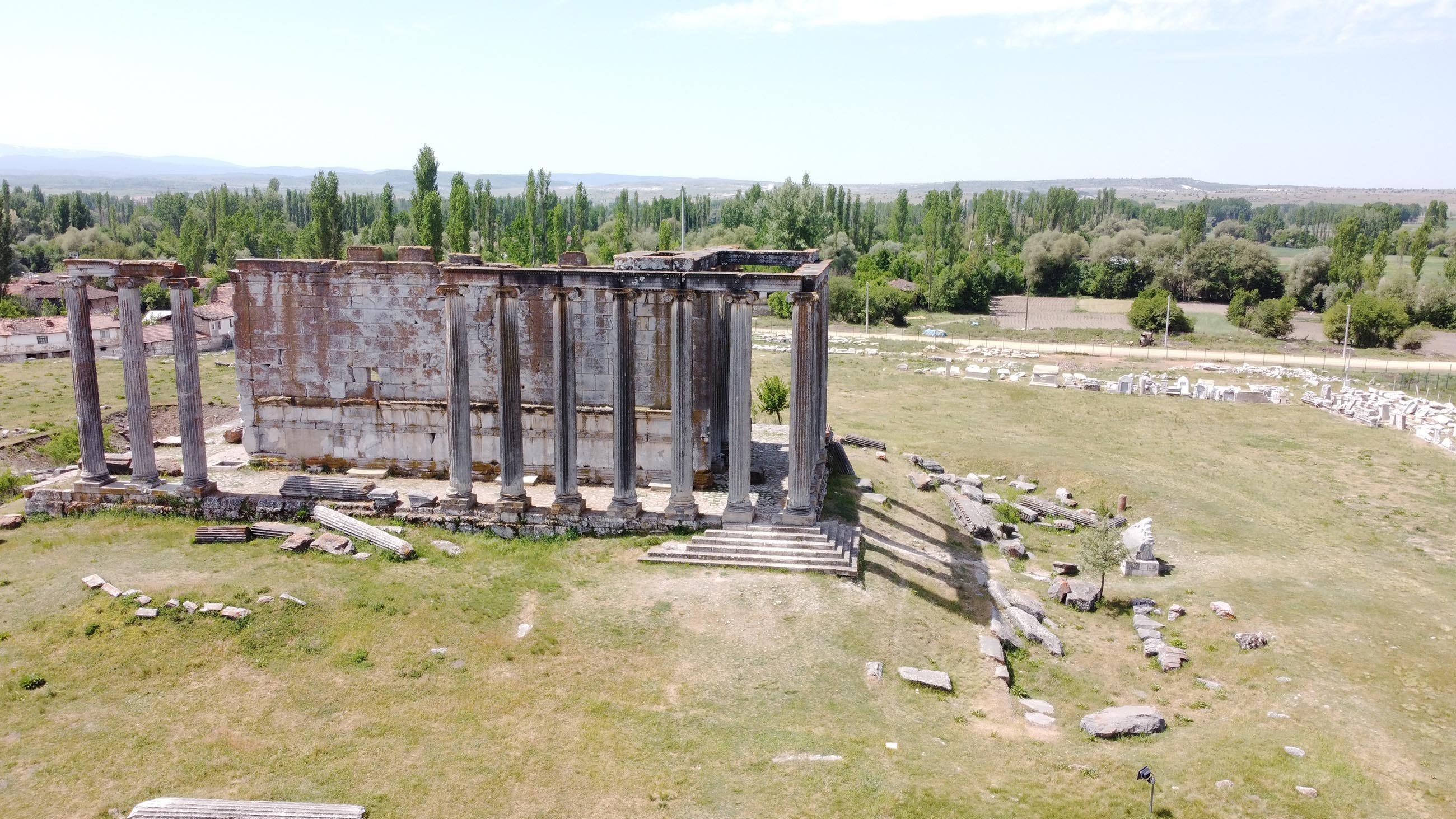 The historic Temple of Zeus sits on a small hill in the ancient city of Aizanoi in Kütahya, Turkey, May 30, 2021. (DHA Photo)