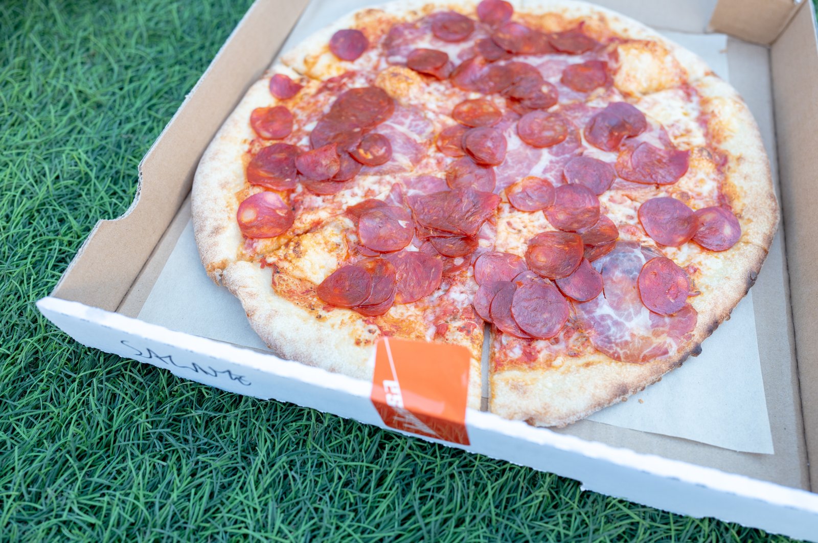 A pepperoni pizza in a white pizza box, San Francisco, the U.S., Dec. 18, 2020. (Getty Images)