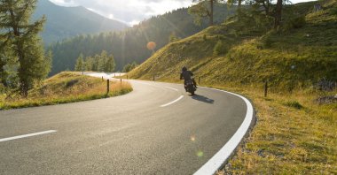 Motorcycles are a great way to travel flexibly, but once you start piling on the baggage, things can get tricky. (Shutterstock Photo) 