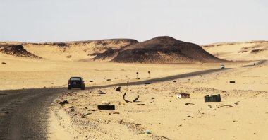 A car driving along the bandit-plagued road between Sebha and Ubari in southwestern Libya, Dec. 24, 2013. (AP File Photo)