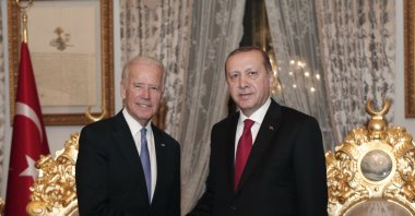 U.S. then-Vice President Joe Biden (L) poses with President Recep Tayyip Erdoğan (R) after a meeting in Istanbul, Turkey, Jan. 23, 2016. (EPA Photo)