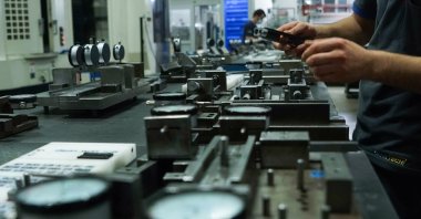 Employees work in the SYS factory in the Organized Industrial Zone (OIZ) in Samsun, northern Turkey, June 7, 2021. (IHA Photo)