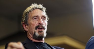 Software entrepreneur John McAfee announces his candidacy for the presidency, in Opelika, Alabama, U.S., Sept. 9, 2015. (AP Photo)
