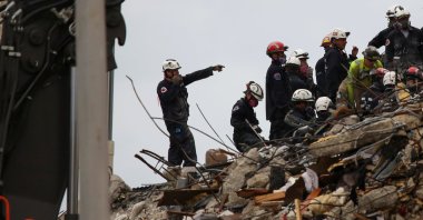 Rescue personnel continue the search and rescue operation for survivors at the site of a partially collapsed residential building in Surfside, near Miami Beach, Florida, U.S. June 30, 2021. (Reuters Photo)