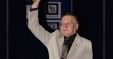 Kartal Tibet attends the 39th Antalya Golden Orange Film Festival, Oct. 3, 2002. (AA Photo)