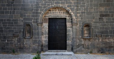 The Dağkapı (mountain gate) in the historical city walls of Diyarbakır, Turkey, July 2, 2021. (AA Photo)