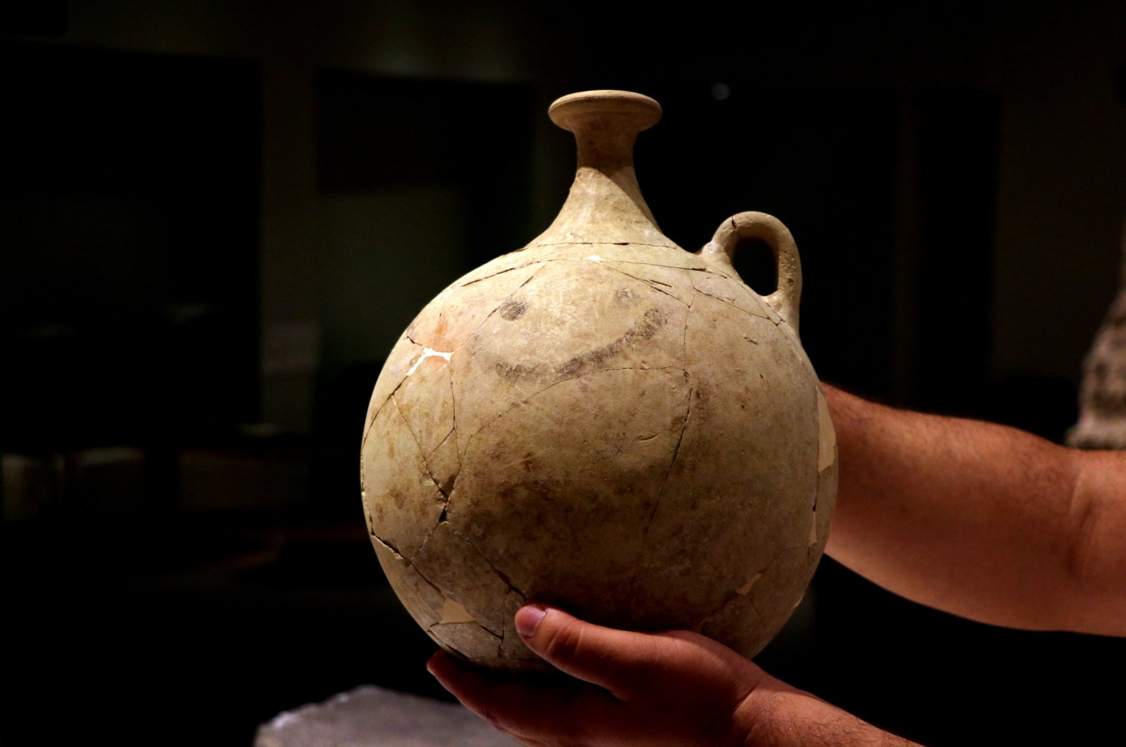 A 3,700-year-old clay jug set to go on display at Gaziantep Archaeology Museum by the end of July, July 4, 2021. (AA Photo)