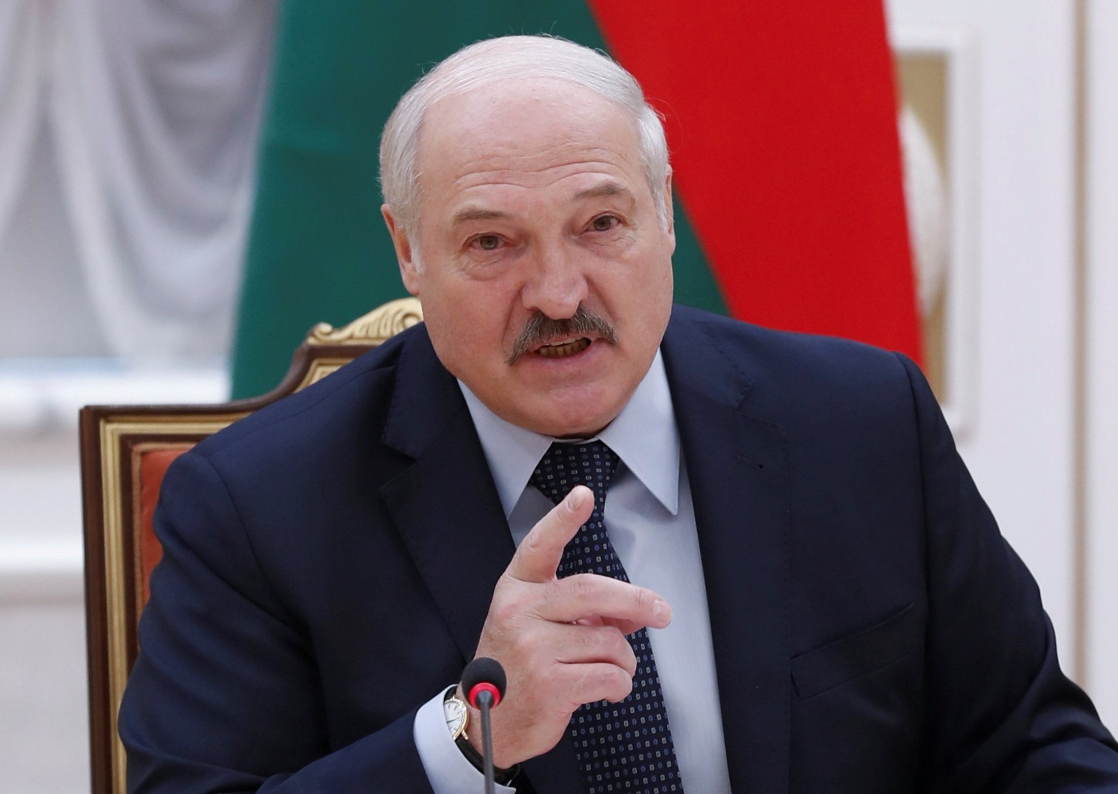 belarus' lukashenko threatens to allow migrant masses into europe | daily sabah